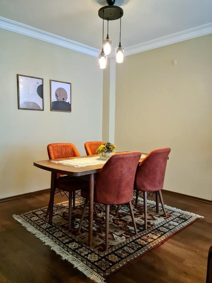 Daire Cosy 2nd Floor Flat At The Heart Of Kadikoy *