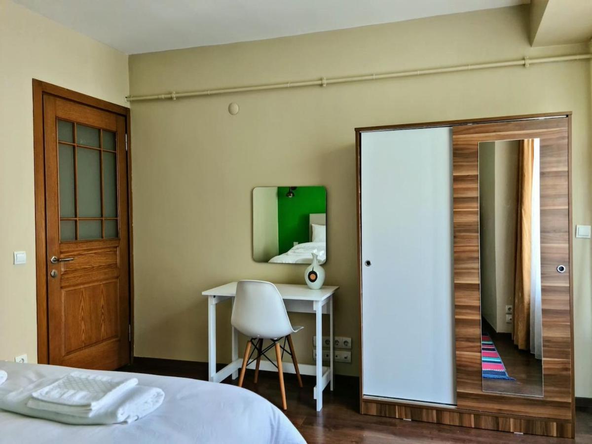 Daire Cosy 2nd Floor Flat At The Heart Of Kadikoy *